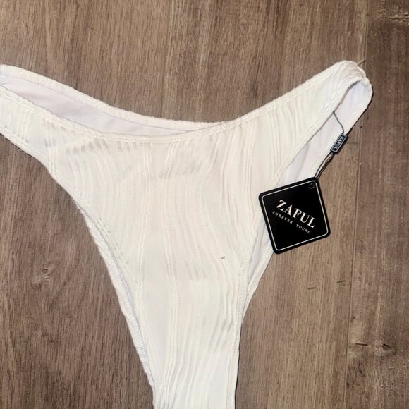 White One-Shoulder Textured Bikini Set | NWT - Picture 6 of 7